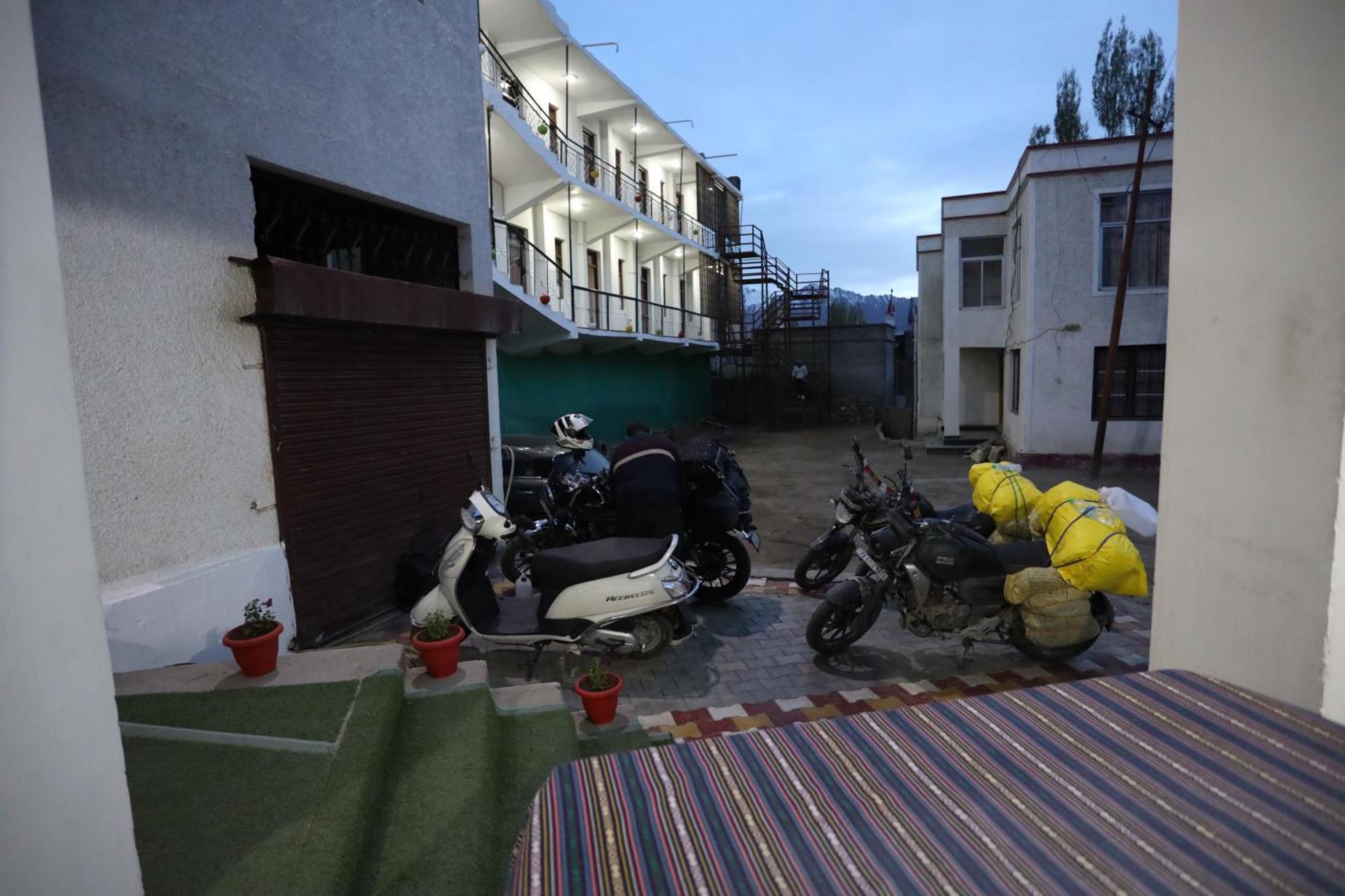 Hotel Jan Palace Leh Buitenkant foto