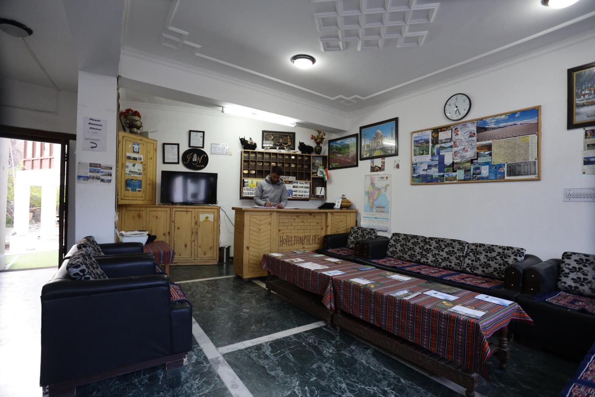 Hotel Jan Palace Leh Buitenkant foto