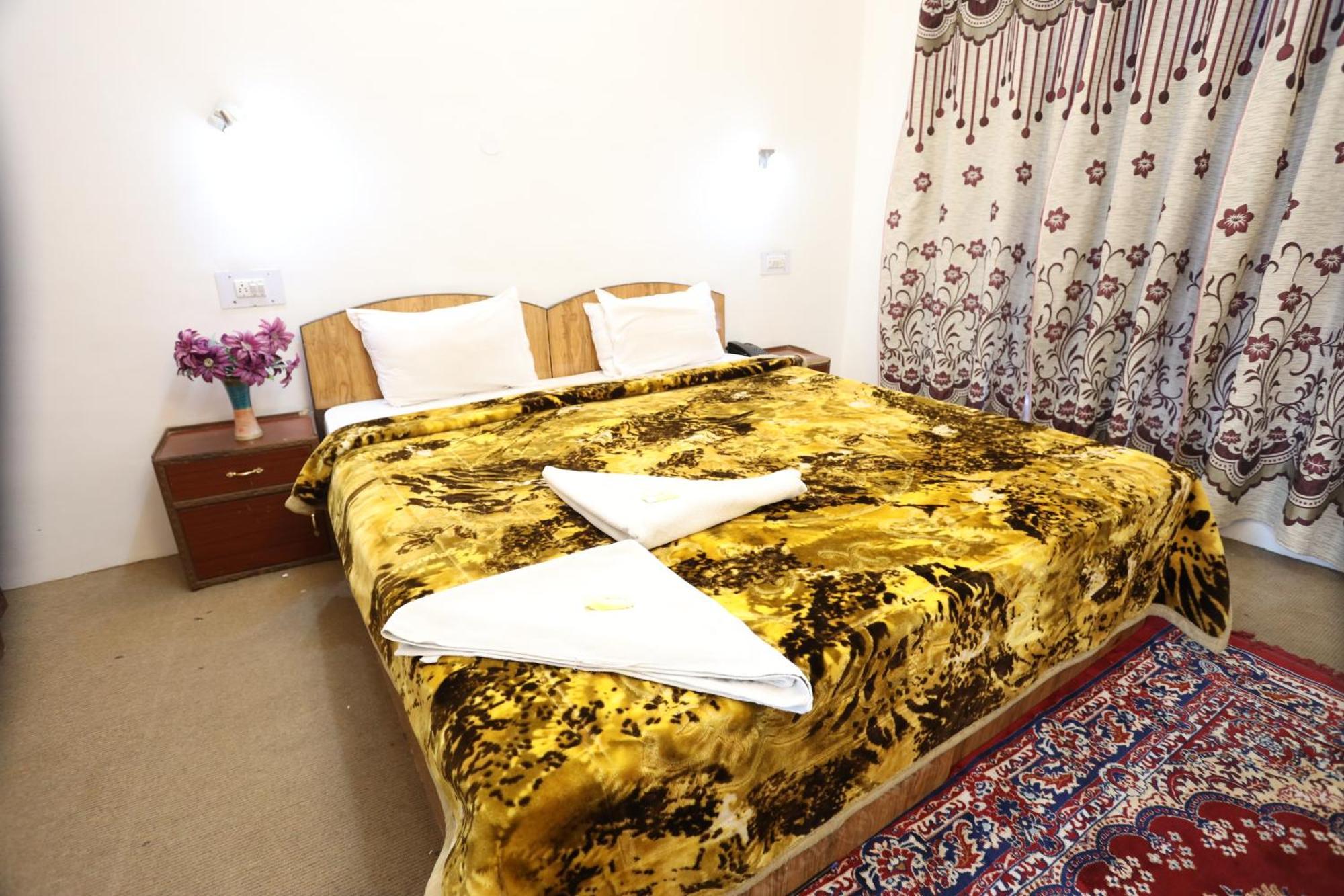 Hotel Jan Palace Leh Buitenkant foto